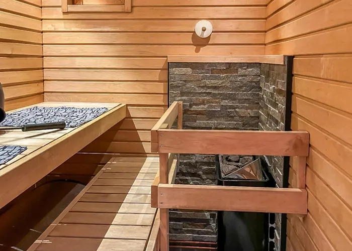 Dom wakacyjny Karhunvartijan Linna A1 By Interhome